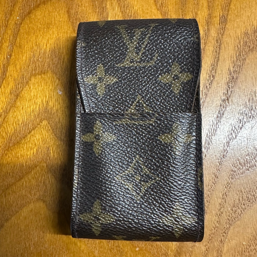 Authentic Louis Vuitton multi use case